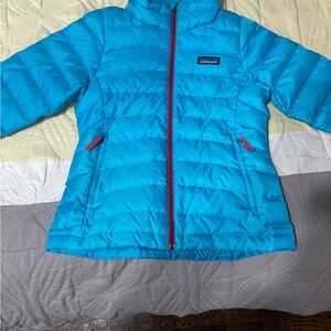 Patagonia Turquoise Jacket with Red Zipper